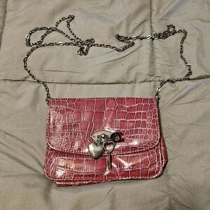 Elegant Pink Croc-Embossed Chain Bag